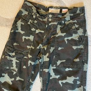 Anthropologie Wanderer Camo pants